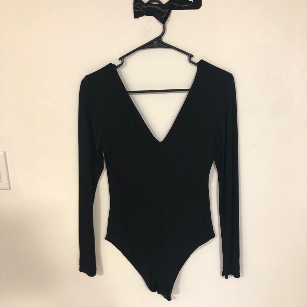 Deep Vcut Longsleeve Bodysuit